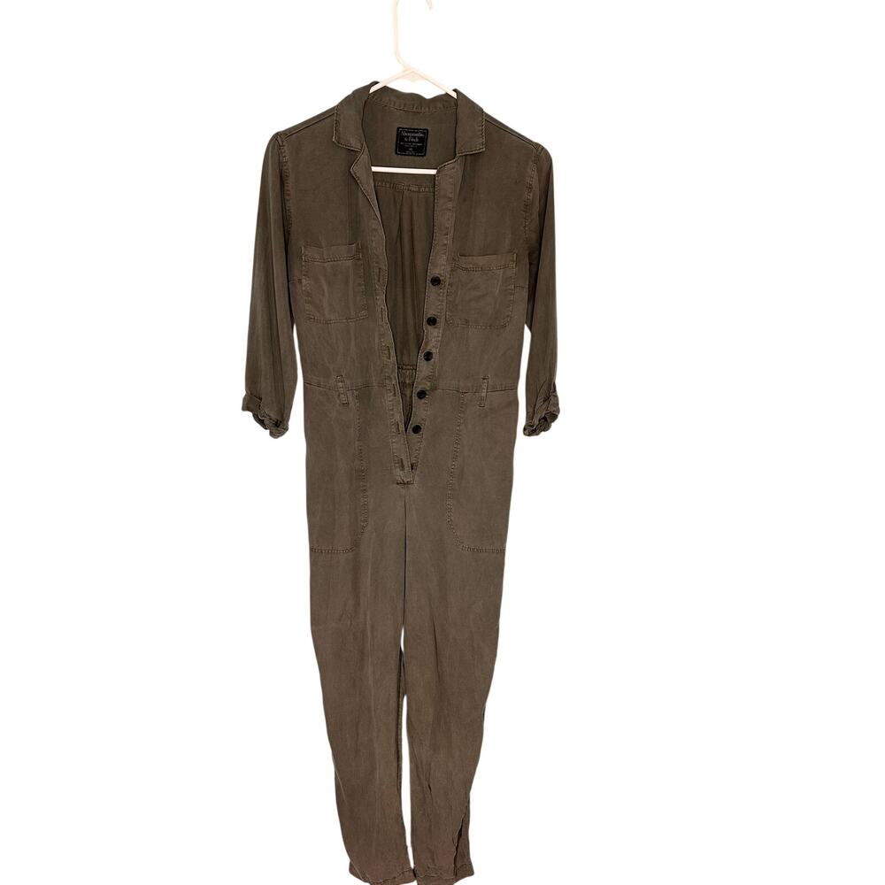 Abercrombie & Fitch utility Olive jumpsuit utility pockets Comfy, casual, fun XS